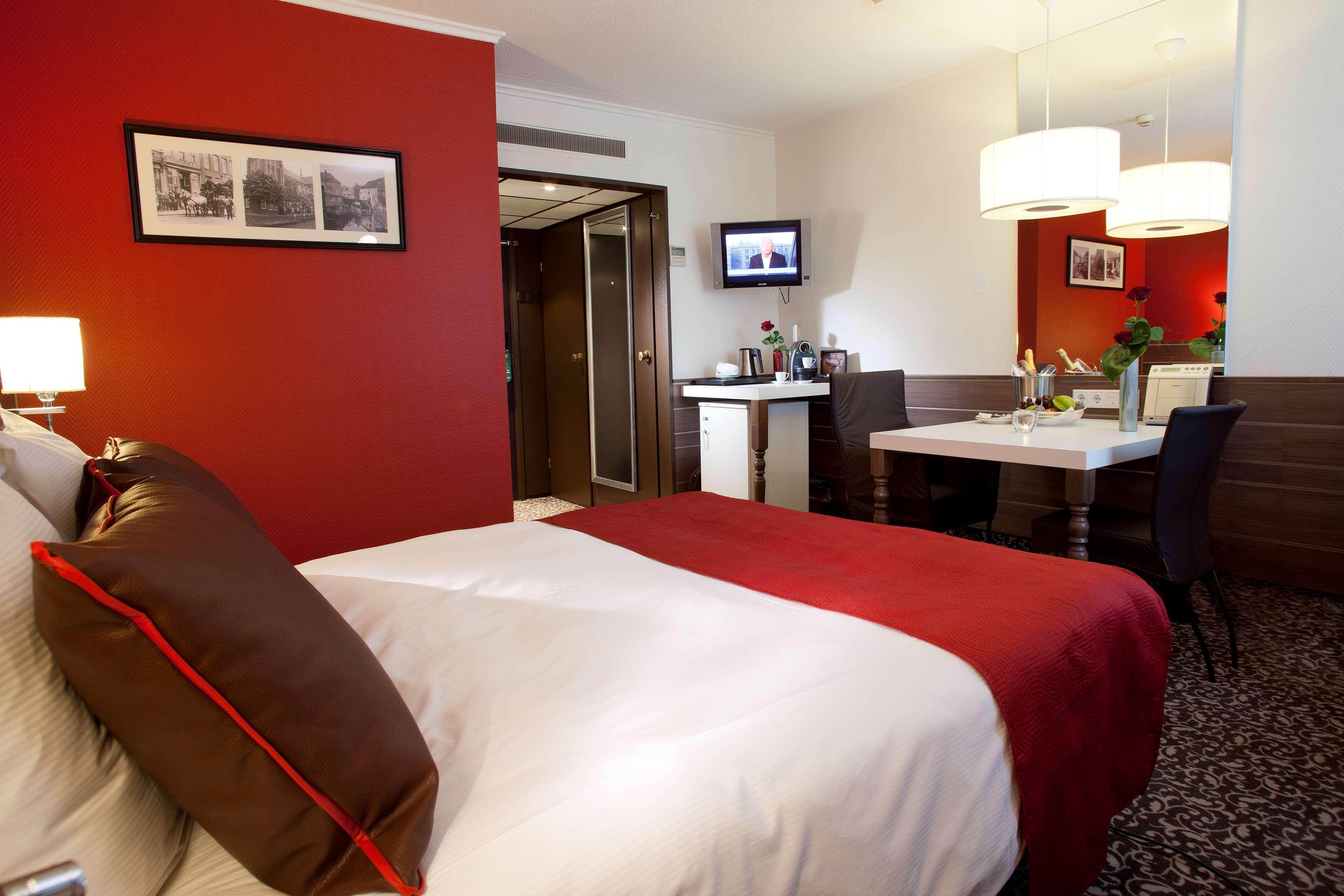Hotel Golden Tulip 4*