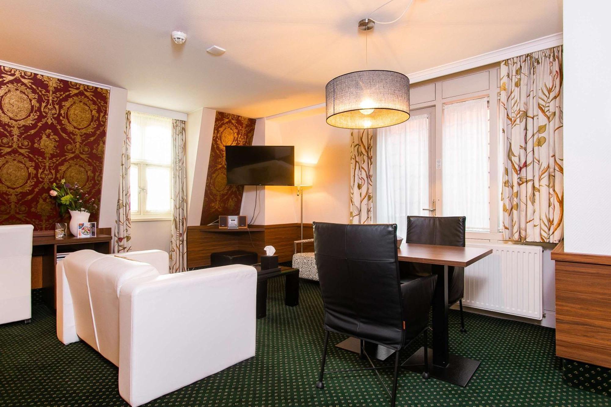 Hotel Golden Tulip 4*