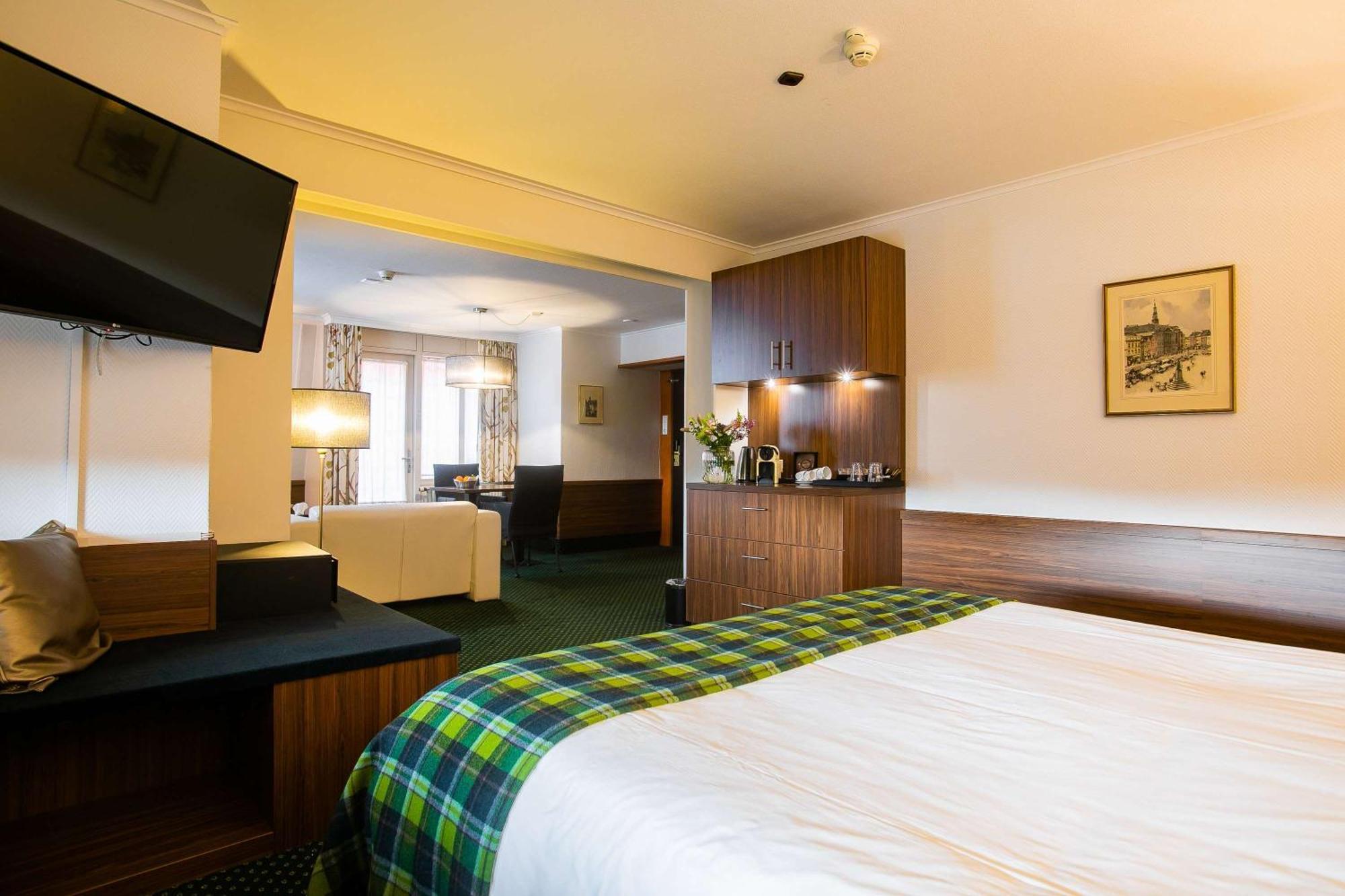 Hotel Golden Tulip 4*